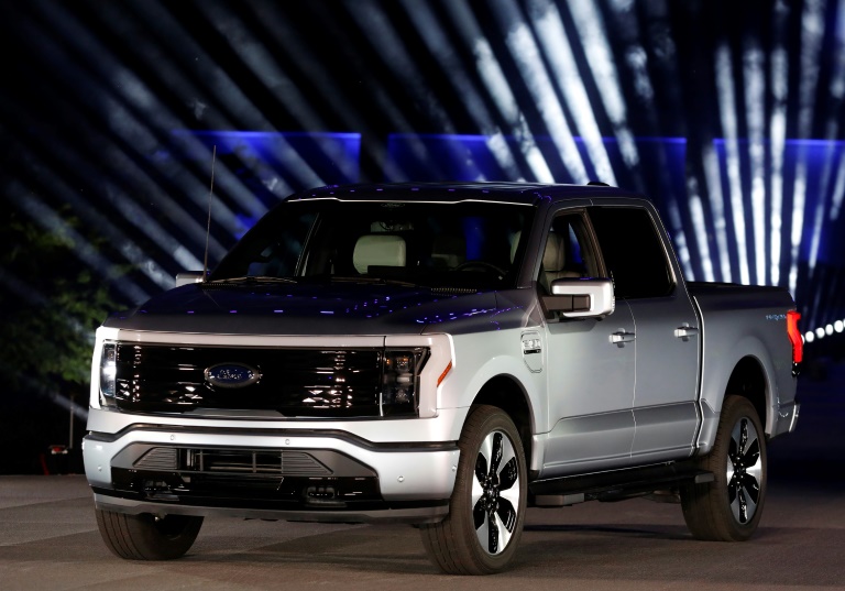 Ford to cut production of electric pickup on lower demand
