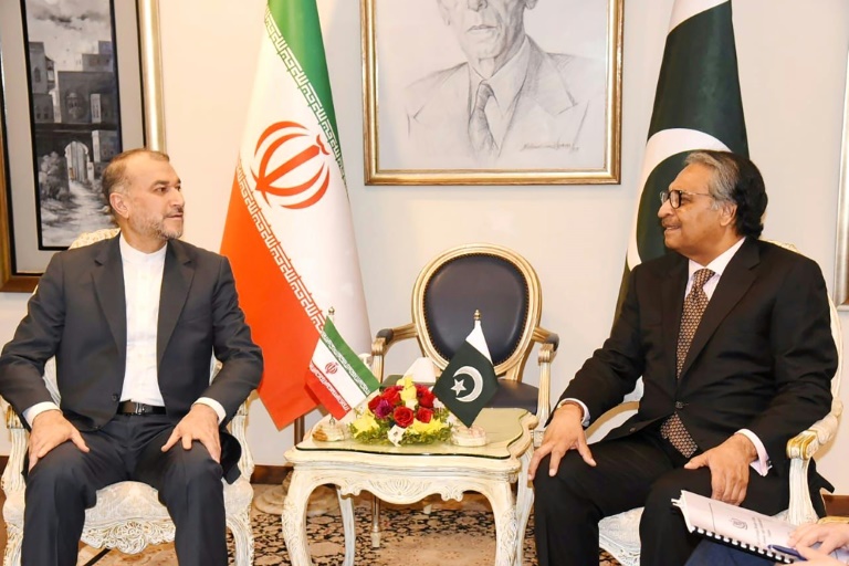  Iran, Pakistan to strengthen dialogue after tit-for-tat air strikes