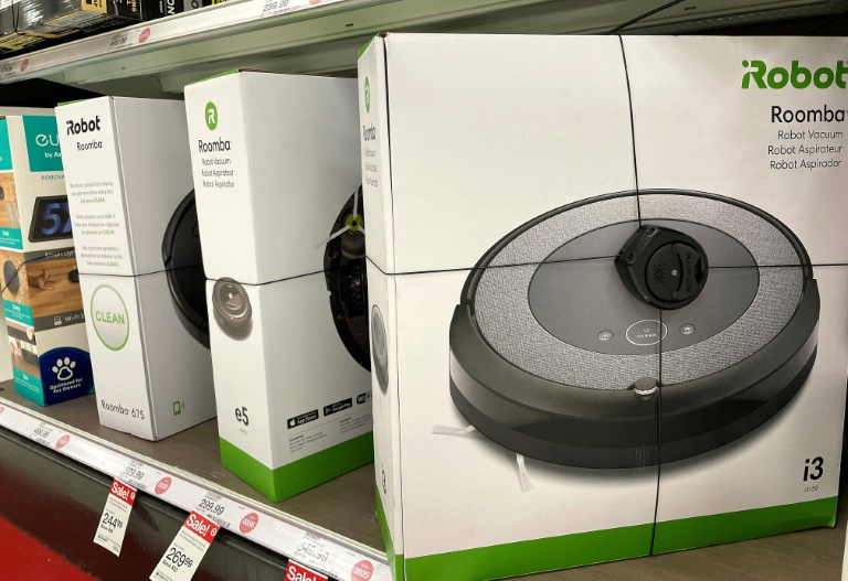  Amazon scraps buyout of iRobot vacuum maker after EU objections