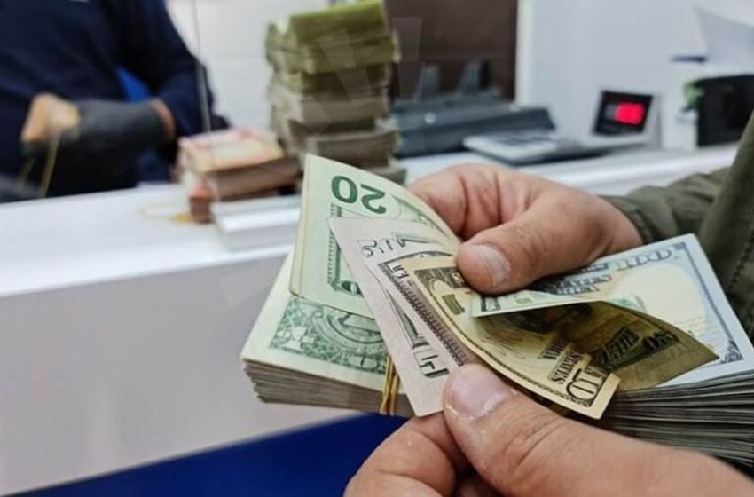  US dollar exchange rate declines in Baghdad, Erbil
