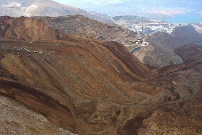  Turkey under pressure to shut down gold mine after landlside