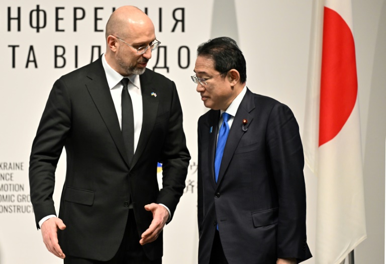  Ukraine PM seeks reconstruction help in Japan