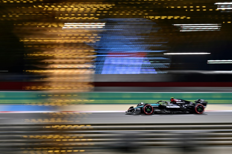  Hamilton admits ‘it’s a shock’ as Mercedes top Bahrain practice