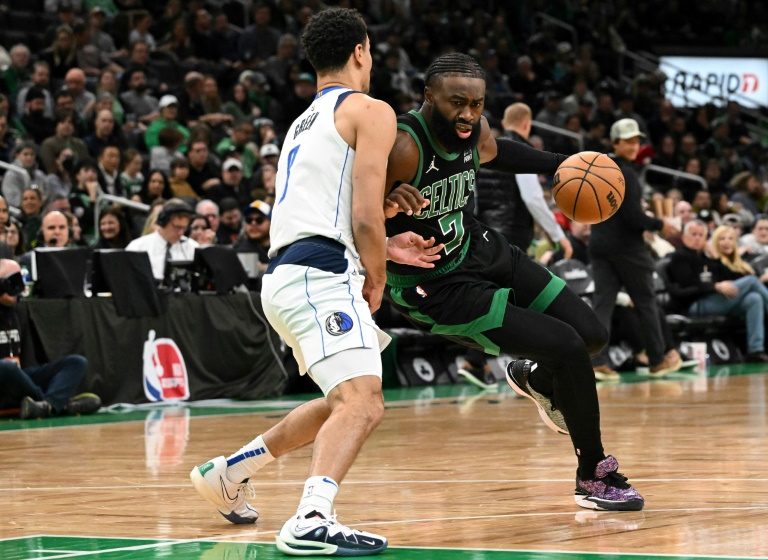  Celtics school Mavs for 10th straight NBA win