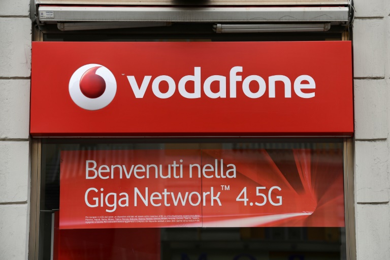  Vodafone sells Italian unit to Swisscom for 8 bn euros