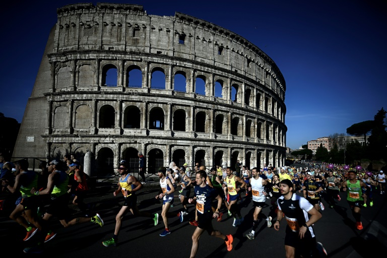  Climate activists disrupt Rome marathon