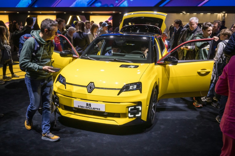  Renault CEO urges ‘Marshall Plan’ for Europe electric vehicles