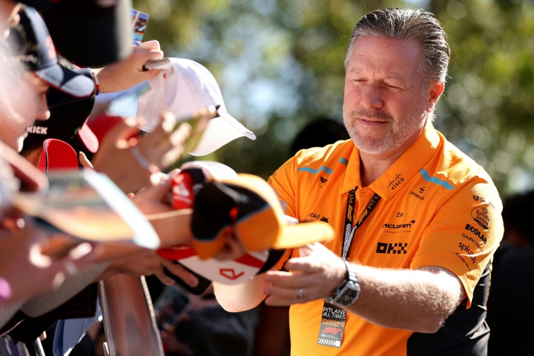  McLaren Racing chief Brown signs new long-term deal