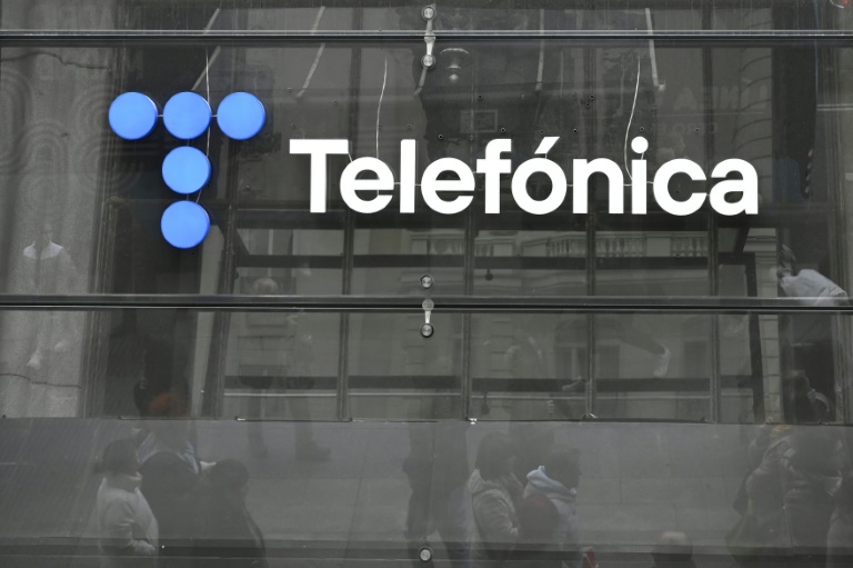  Spain takes stake in Telefonica after Saudi deal concerns