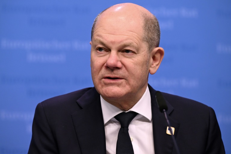  Germany’s Scholz between tough talk and trade on China trip