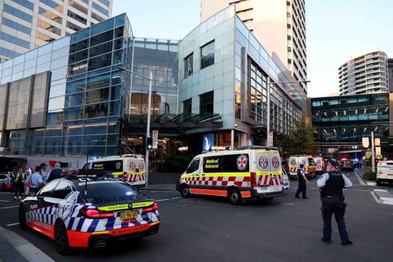  Five killed in Sydney shopping centre attack