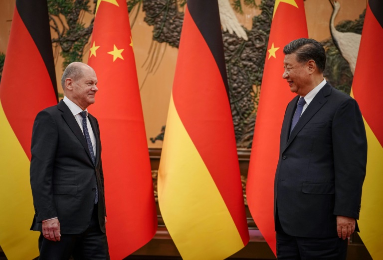  Scholz walks tightrope on trade and politics in China