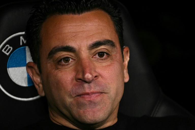  Xavi to remain Barcelona coach