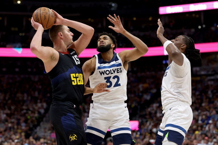  Timberwolves maul Nuggets, Brunson fires Knicks over Pacers